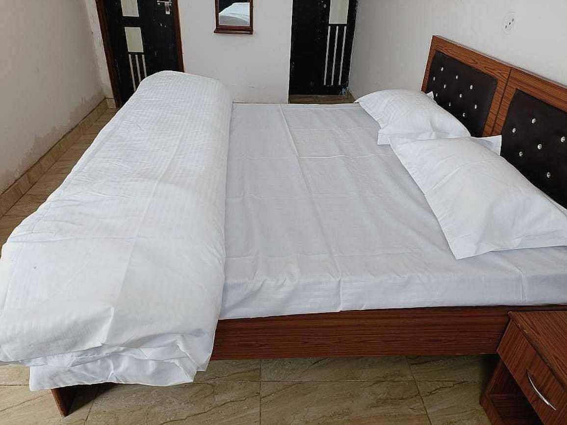 Pop New Hotel Hometown Dadri Buitenkant foto