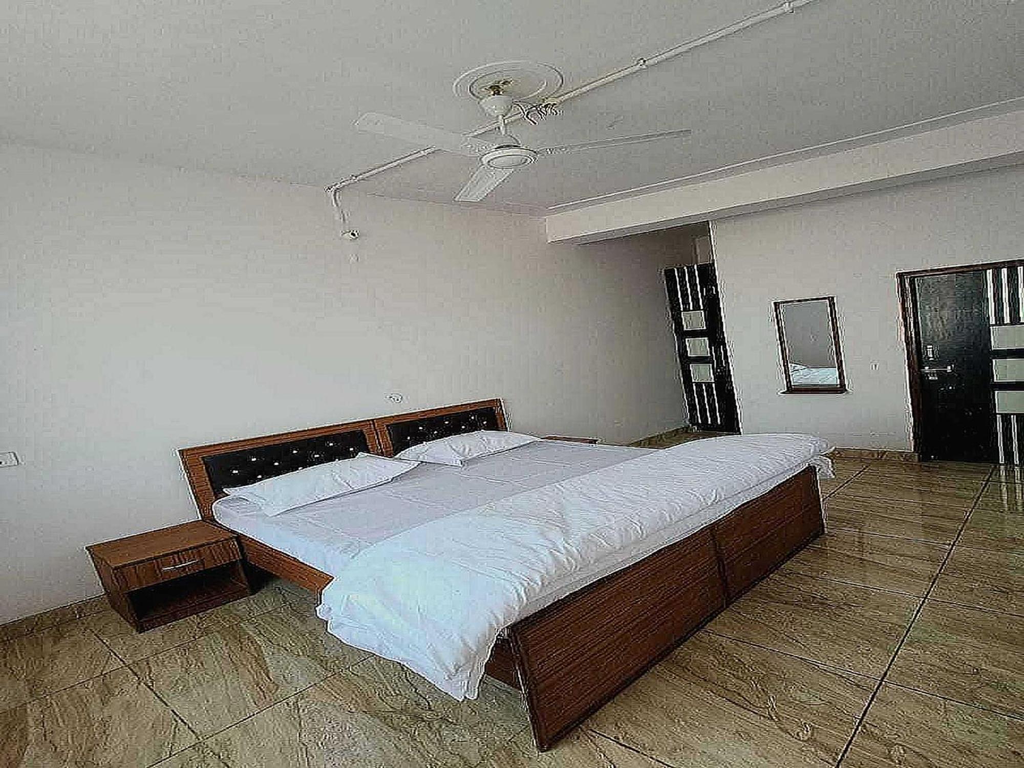Pop New Hotel Hometown Dadri Buitenkant foto